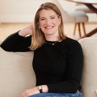 Samantha McKenna headshot